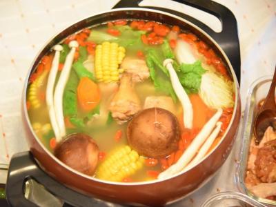 粤式火锅 冬季最温馨——粤式鸡火锅
