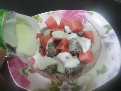 火龙果可以放冰箱吗 火龙果可以放冰箱吗 哪些食物不能放冰箱