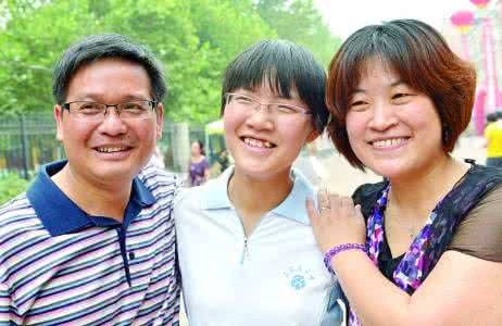 河北文科状元何思雨:从小养成好习惯(图)