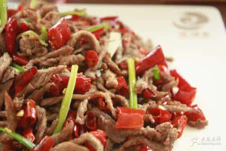 怎么炒辣椒牛肉片 辣椒牛肉丝