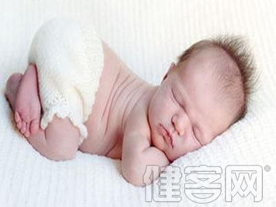 新生儿皮肤护理 新生儿黄疸怎么护理 新生儿皮肤护理五问五答