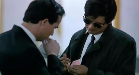 步步向前 却步步回头 我把第一次给了他，他却回头跟我要小费……