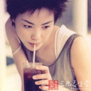 王菲保养 王菲青睐中医 自曝保养有秘诀
