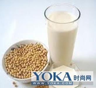 豆浆剩下的豆渣怎么吃 豆浆渣洗脸 豆渣洗脸