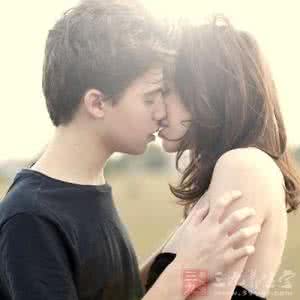 男人爱不释手的星座女 暧昧让男人爱不释手