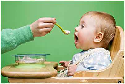 婴儿喝羊奶好吗 如何帮助婴儿改喝羊奶 小编有高招