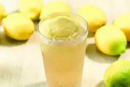 喝柠檬水真的会变白吗 柠檬水，你真的会喝吗？