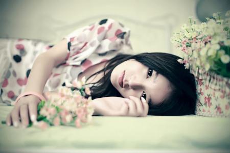 温暖心灵的情感美文 春来无痕,寂寞花开【情感美文】