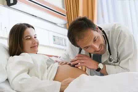 胎儿偏大会提前分娩吗 妈妈分娩痛不欲生时，胎儿在做什么？