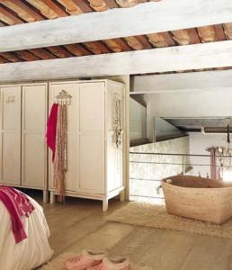 主卧衣柜装修效果图 衣柜装修效果图 给你不一样的居家体验