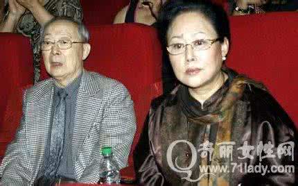 斯琴高娃老公 斯琴高娃老公 有娃后，你的老公是这样对你的吗？