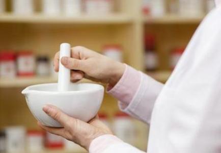 不宜长期服用的药物是 5类药不宜用热开水服用