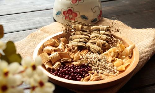 牙周炎的中医治疗方法 牙周炎的中医辨证施治