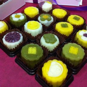 中秋吃月饼的由来 中秋，吃个月饼吧