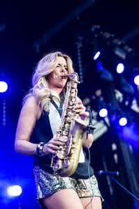 萨克斯音乐欣赏 音乐欣赏  萨克斯天后Candy Dulfer