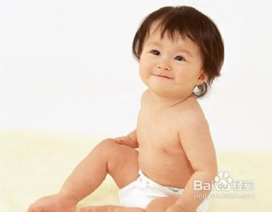 婴儿尿布上有红色 婴儿尿布上的健康提示