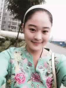 女性念绿度母心咒好处 每天念绿度母咒1万遍，普通女子变成大美女