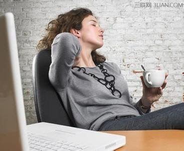 上班族腰酸背痛 6个动作让上班族轻松缓解腰酸背痛