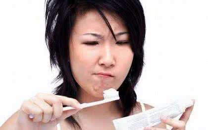 口苦的原因和治疗方法 口苦的解说
