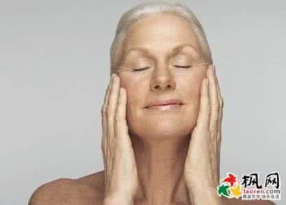 中年怎样预防老年斑 中年怎样预防老年斑 怎样有效的预防老年斑