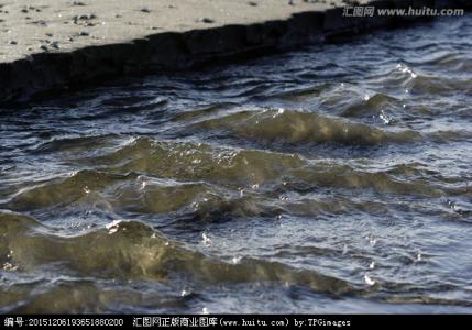 波澜壮阔的大海图片 大海给了小溪空间，才拥有了壮阔