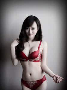 深圳内衣展迷人内衣秀 美女内衣秀美胸 眼中的美女——黑丝极品内衣女神美女美胸很迷人