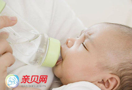 新生儿科护士的八小时 新生的宝宝在出生24小时内都在干些什么？