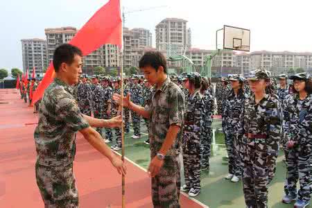 半年工作总结 学校军训半年工作总结