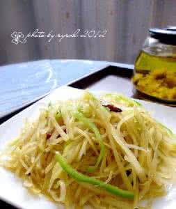 尖椒土豆丝 酸辣爽脆尖椒土豆丝