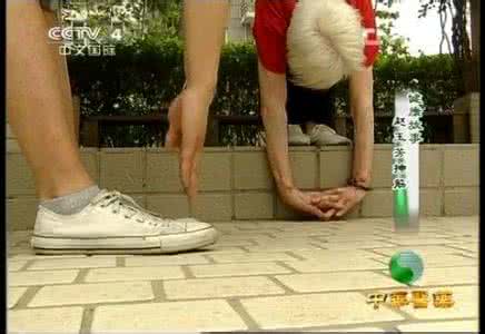 赵玉芳抻筋 中华医药赵玉芳抻筋-83岁能劈叉