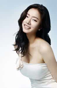 征集美女拍写真活动 美女副镇长拍写真 韩国美女来修理厂拍写真！大饱眼福~