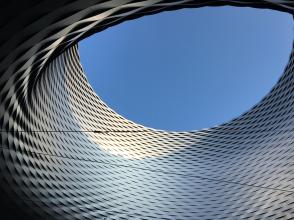 理想与现实 BASEL | 理想和现实，你会为哪一个买单？