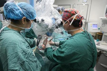 人工耳蜗2017新款图片 清远成功实施粤北首例人工耳蜗植入手术