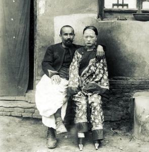 八国联军老照片 让人震惊的老照片 看看八国联军怎样对待中国女人