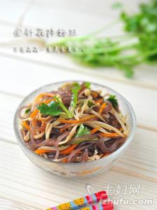 金针菇拌粉丝 零厨艺也能拌出好滋味--金针菇拌粉丝