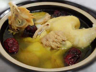 公鸡汤好还是母鸡汤好 煲鸡汤，新妙招！加了它，汤好喝肉好吃！您试试就知道有多好了！