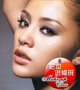 功夫上下结构念什么 功夫上下结构念什么 韩妞儿们一定会在眼妆上下功夫。
