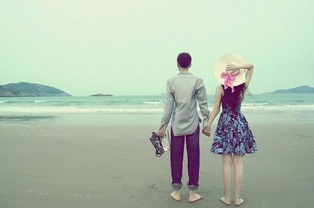 描写爱情的优美句子 优美的爱情句子 还是来不及甩开黎明前的忧郁