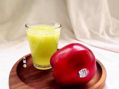 西芹苹果汁 西芹汁 西芹苹果汁的做法,西芹苹果汁怎么做好吃,西芹苹果汁的家常做法