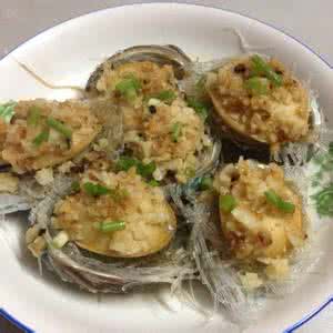 蒜蓉粉丝蒸鲍鱼 鲍鱼的做法 鲍鱼的做法 美味的蒜蓉粉丝蒸鲍鱼做法大全