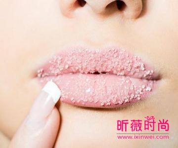 杨幂赵又廷双唇交缠 保养娇嫩双唇 别让唇纹暴露你的年龄