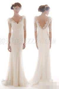 婚纱礼服要不要内衣 白色纯洁的婚纱礼衣完美地体现了新娘们高雅