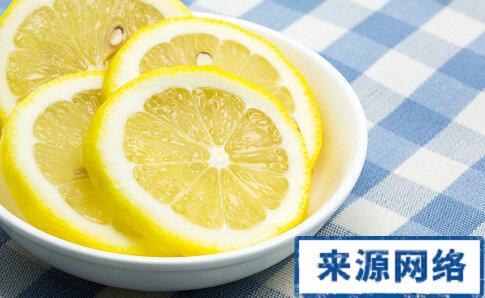 柠檬水的正确泡法 养颜必备：泡柠檬水的正确方法