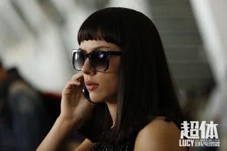 超体露西 美國動作/科幻片【露西(超體) 】