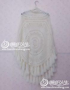 最新三角披肩钩针图解 钩针编织----简单拼花三角披肩“典雅”