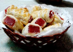 酥皮红豆饼 红果酥皮卷儿、香酥红豆卷