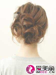 夏天简单好看的盘发 简单好看的盘发（转载）