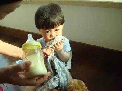 孩子有恋物癖怎么办 孩子恋物癖 宁让孩子恋物，也别让孩子黏母