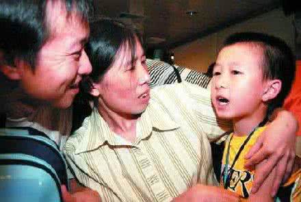 人贩子拐卖妇女手段 人贩子拐卖儿童视频 乾隆年的拐卖儿童案 人贩子在审理中被百姓打死