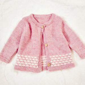 毛衣弧形下摆编织视频 棒针编织下摆提花图案 棒针白色球球弧形下摆长袖开衫